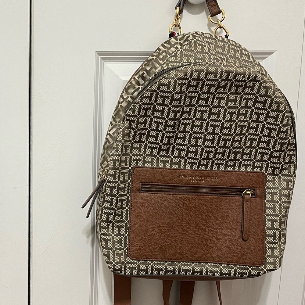 Tommy Hilfiger Magenta and Beige Backpack Duo